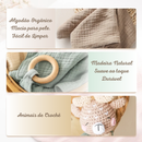 Naninha Meu aconchego com Bichinho em Crochê e Anel Mordedor de Madeira