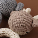 Mordedor de Dentes Chocalho para Bebês Montessori - Madeira e Tricô - Coleção Bichos