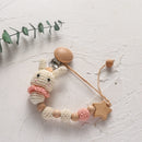 Clips Prendedor de Chupeta em Madeira e Crochê